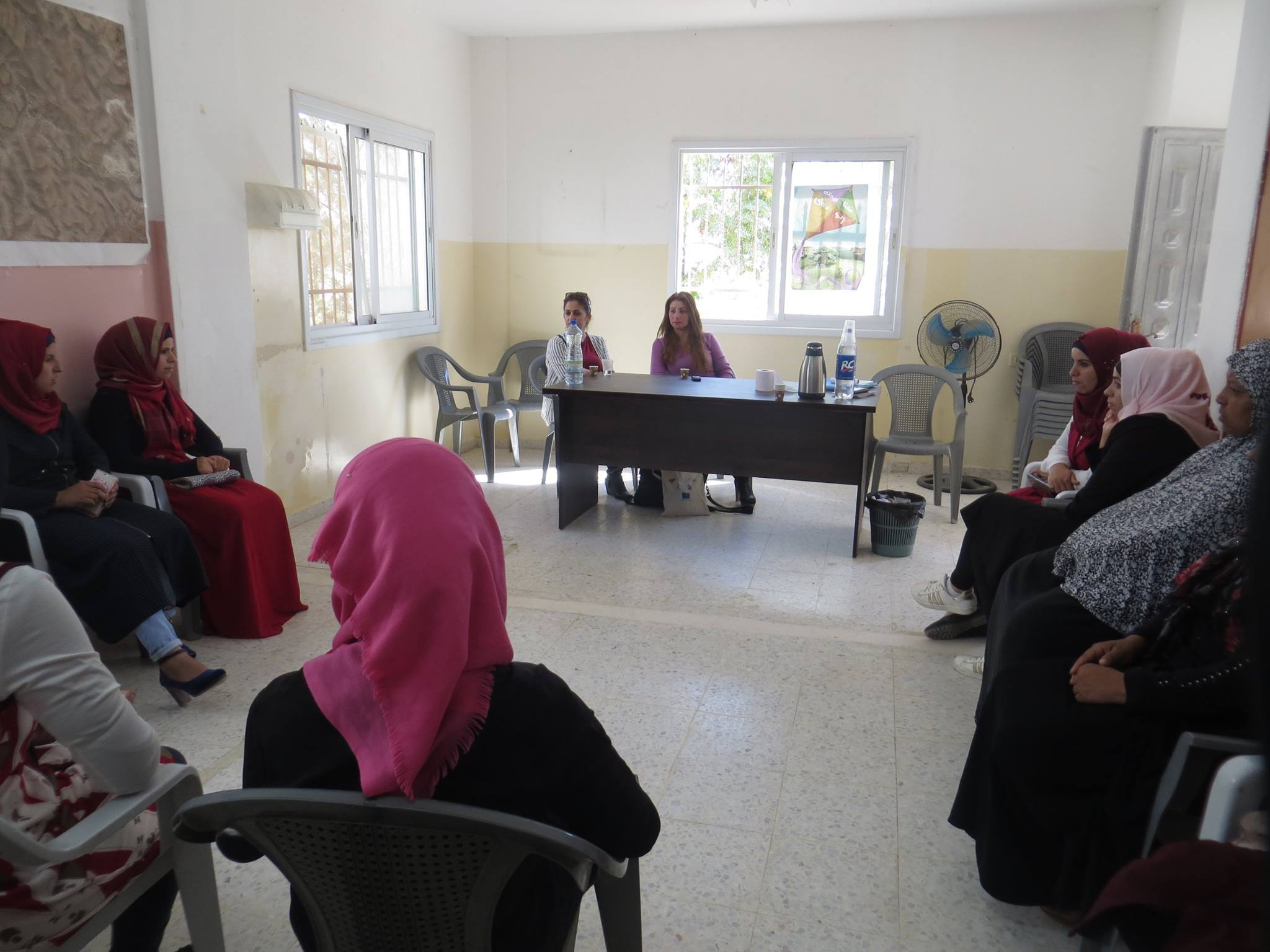  دعم النساء البدويات والريفيات لانشاء وادارة المشاريع المدرّة للدخل في جنوب الخليل وشرق القدس .