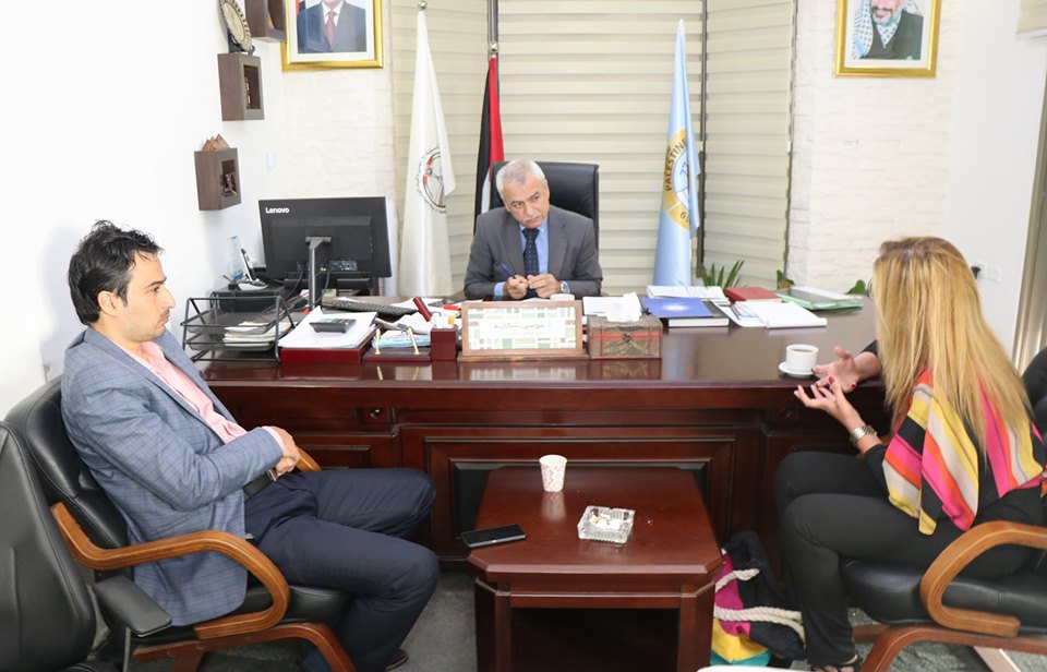  اجتماع معالي الوزير موسى شكارنة هيئة تسوية الأراضي والمياه مع الدكتورة سحر القواسمة.