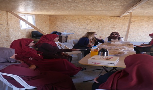  مشروع دعم النساء البدويات والريفيات لإنشاء وادارة المشاريع المدرّة للدخل في جنوب الخليل وشرق القدس
