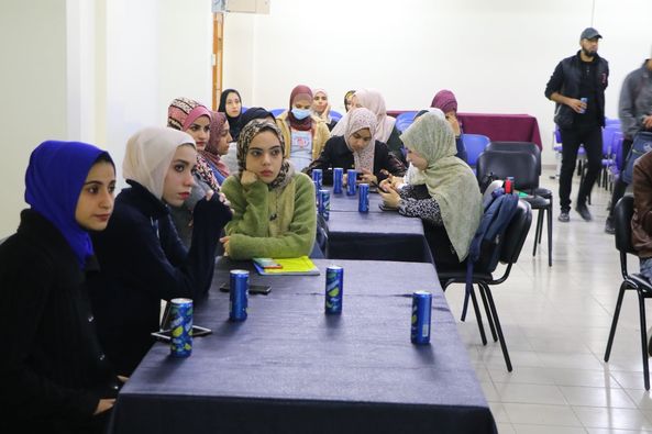  لقاء توعوي لطلاب وطالبات جامعة غزة حول اهمية الادوات الرقمية في الخدمات البلدية