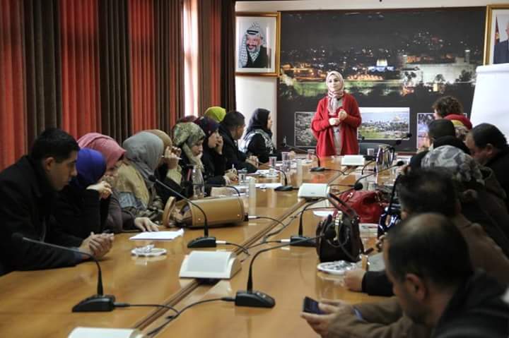  The preparatory workshop that was held by Tawasul Center of Hebron governorate, related to the campaign of the lowest level of wages