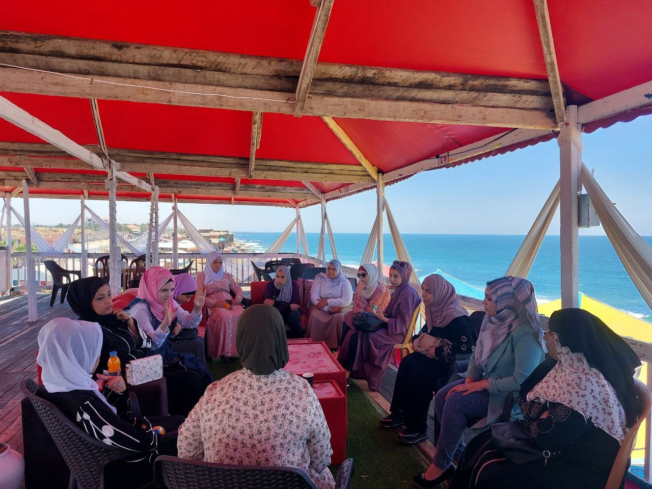  An entertaining awareness meeting in Gaza
